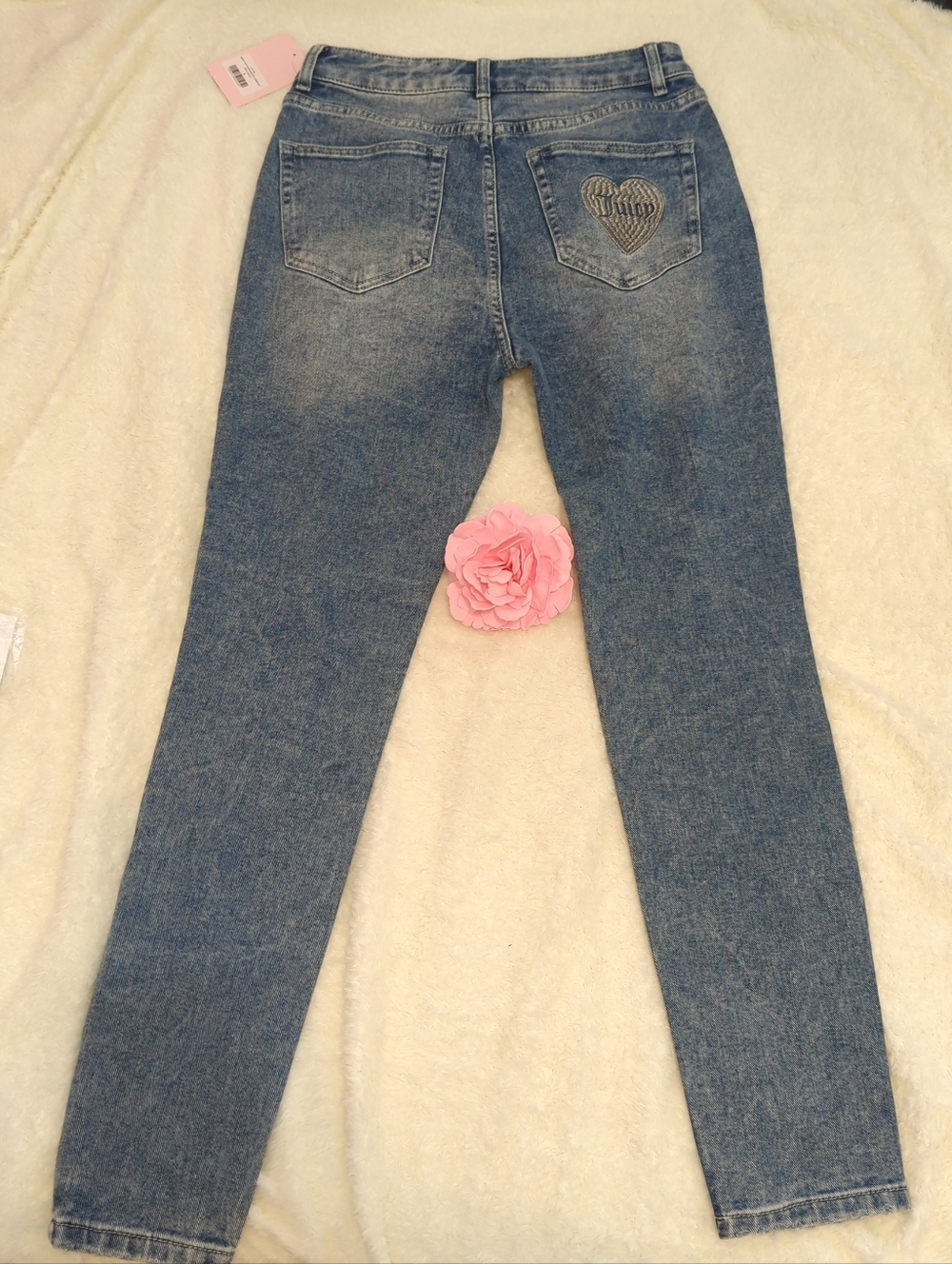 Juicy Couture Blue Jeans with Heart Detail Detachable Chain Size 8 Rare NWT